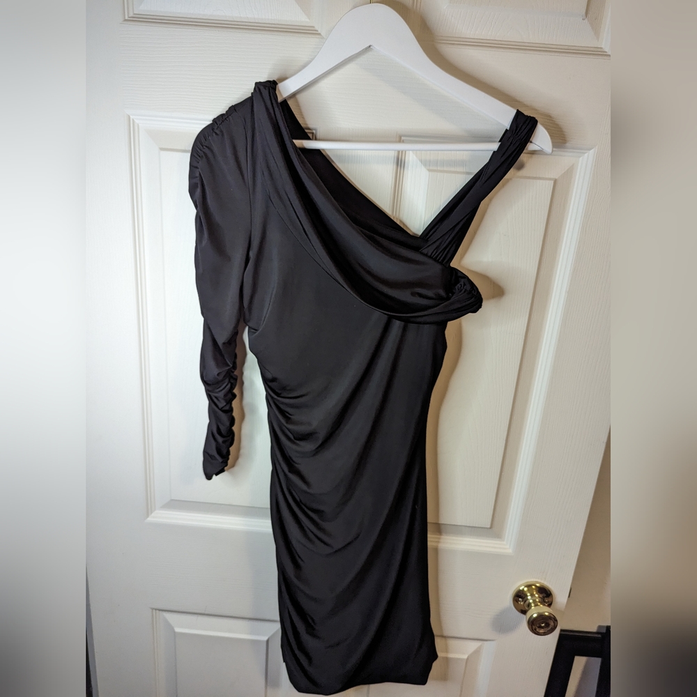 Charlotte Russe black off the shoulder Bodycon dress size medium